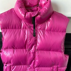BrandNew Aritzia Puffer vest